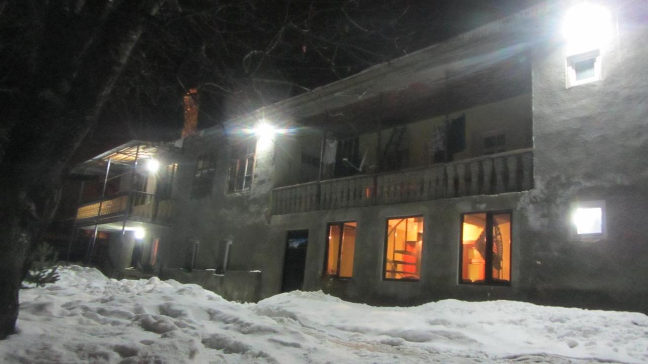 מסטיה Guest House Adelina מראה חיצוני תמונה