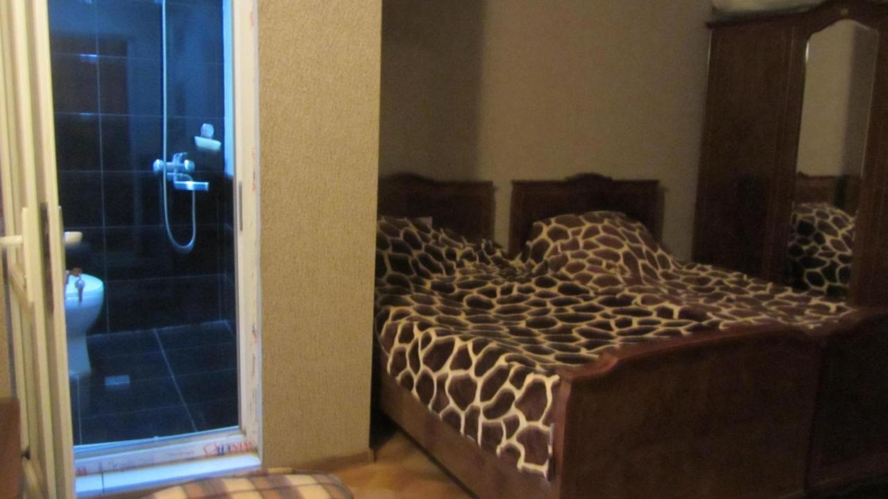 מסטיה Guest House Adelina מראה חיצוני תמונה