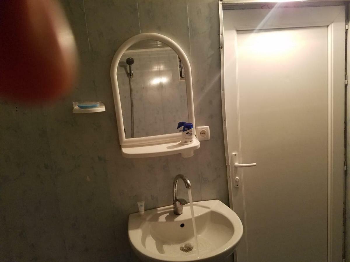 מסטיה Guest House Adelina מראה חיצוני תמונה