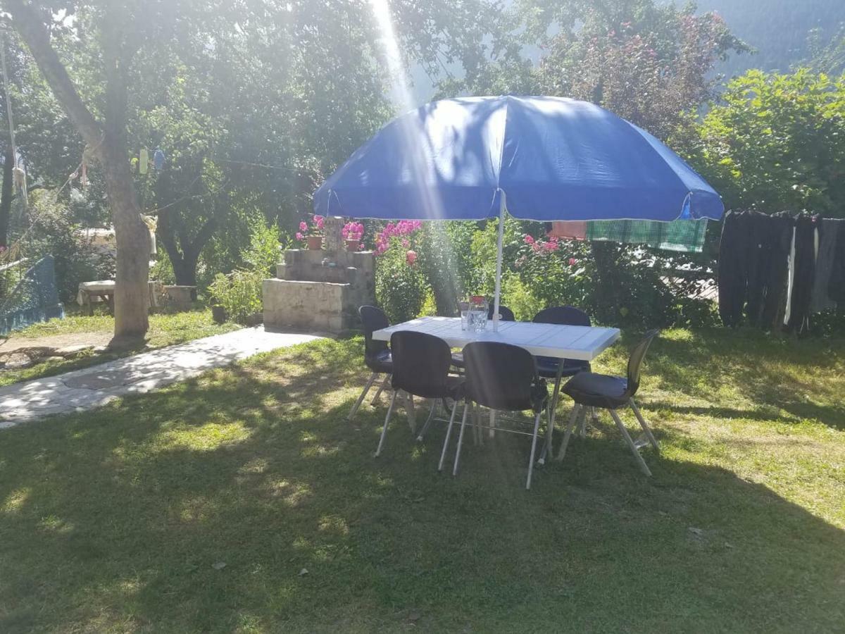 מסטיה Guest House Adelina מראה חיצוני תמונה