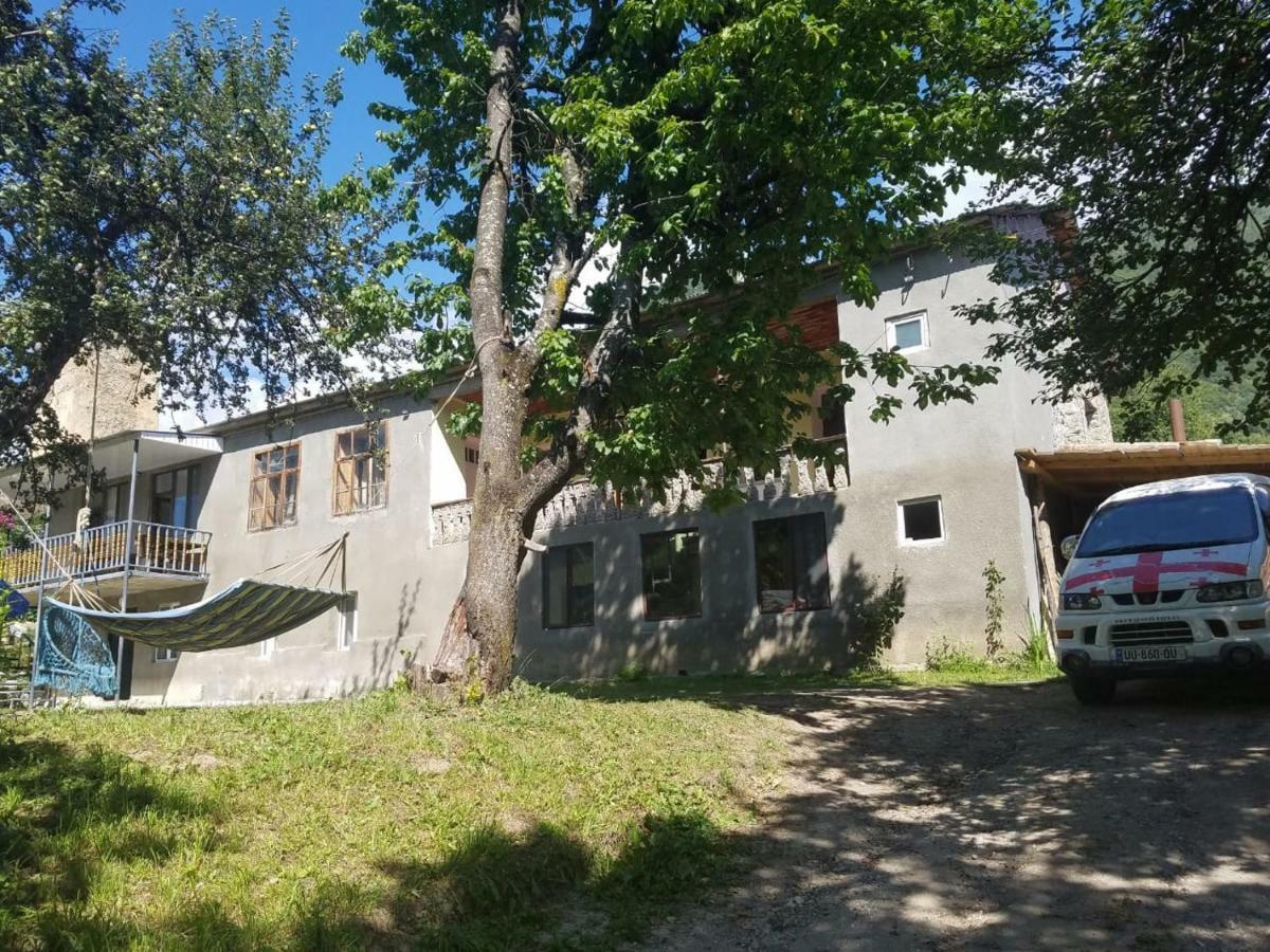 מסטיה Guest House Adelina מראה חיצוני תמונה